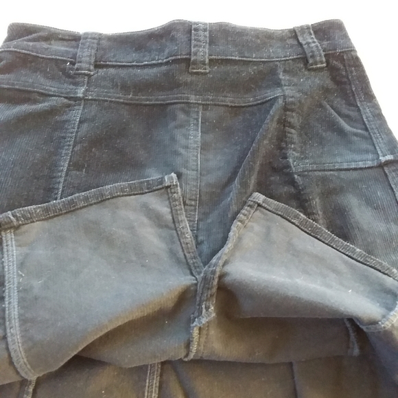 SOLD Cordoroy A line skirt - Picture 3 of 3